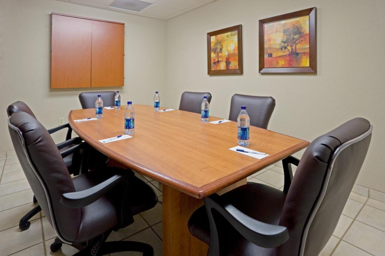 Candlewood Suites Bordentown-Trenton By Ihg Екстер'єр фото